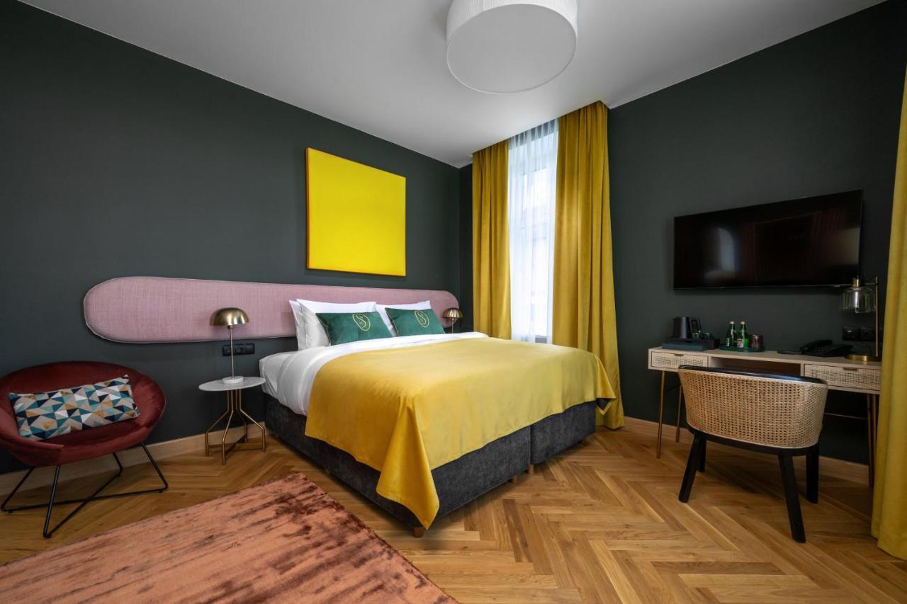 Deluxe Zimmer mit Kingsize-Bett